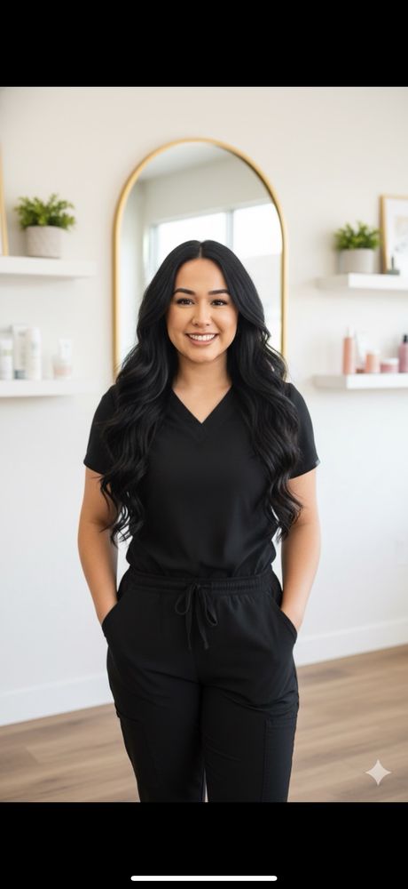 True Aesthetics by Veronica Logo