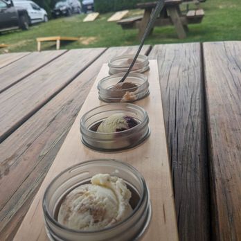 Spotted Duck - Flight with yard games - Ice Cream & Frozen Yogurt Near Me - Penn Yan, New York