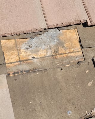 E B Legacy Construction Logo