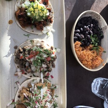 Poquitos - 3 meat tacos (El pastor, Chicken & Steak) with Rice and black beans - Mexican Near Me - Seattle, Washington