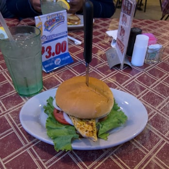 Main Street Restaurant - Grilled Chicken Sandwich - Seafood Near Me - Gilliam, Louisiana