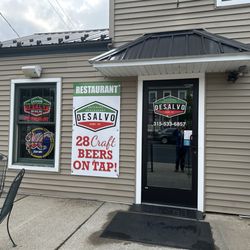 DeSalvo's - Entrance