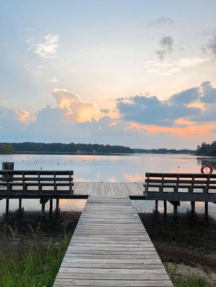 Twin Lakes Camp Resort Logo