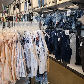 Old Navy - Woman area - Women's Clothing Near Me - Pasadena, California