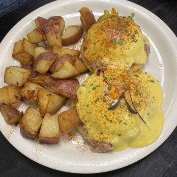 Scramblers Cafe - Kalua Pork Benedict - Breakfast & Brunch Near Me - Norco, California Scramblers Cafe - Kalua Pork Benedict - Breakfast & Brunch Near Me - Norco, California
