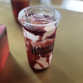 Houston TX Hot Chicken - Milkshake Strawberry (21 oz) - Chicken Shop Near Me - College Station, Texas Houston TX Hot Chicken - Milkshake Strawberry (21 oz) - Chicken Shop Near Me - College Station, Texas