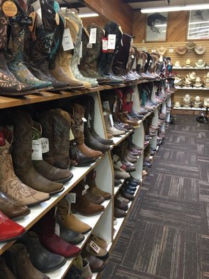 Boot Barn 12915 Monterey Hwy San Martin Ca Shoe Stores Mapquest