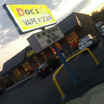 Doc's Vape Escape - DocsVapeEscape before closing on a beautiful evening in Cookeville Tennessee - Vape Shops Near Me - Cookeville, Tennessee