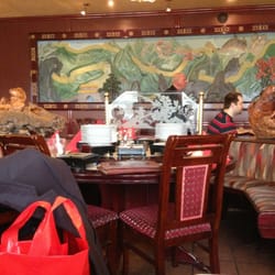 China Restaurant REZ - Einrichtung ist ok, aber sehr staubig.