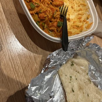 Zimbu Himalayan Bistro - Tikka Masala bowl with garlic naan - Himalayan/Nepalese Near Me - SANDY, Utah