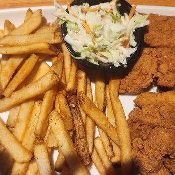 Applebee's Grill + Bar - All You Can Eat Chicken Tenders - Sports Bars Near Me - Grand Haven, Michigan