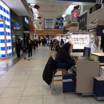 Willowbrook Mall - Bloomingdales - Shopping Centers Near Me - Wayne, New Jersey