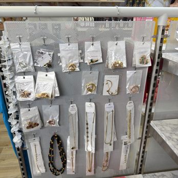 Lisa Beauty 8 - Cosmetics & Beauty Supply Near Me - Fort Pierce, Florida Lisa Beauty 8 - Cosmetics & Beauty Supply Near Me - Fort Pierce, Florida
