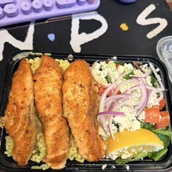 Lemon rice salmon bowl