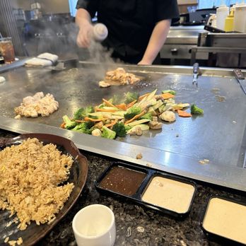 Sake Hibachi Sushi & Bar - Japanese Near Me - Mansfield, Texas