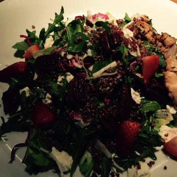 JOEY Eaton Centre - Mediocre chicken salad - Canadian (New) Near Me - Toronto, Ontario