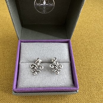 Cristy Cali - Fleur de lis earrings - Jewelry Near Me - Saint Rose, Louisiana Cristy Cali - Fleur de lis earrings - Jewelry Near Me - Saint Rose, Louisiana