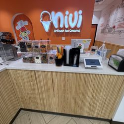 Nivi Ice Creams - Inside - order counter