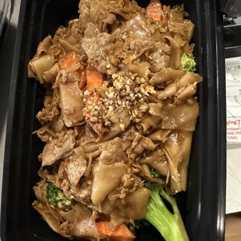 Homey Thai Bistro - Pad See-Ew (Lunch) - Thai Near Me - Concord, California Homey Thai Bistro - Pad See-Ew (Lunch) - Thai Near Me - Concord, California