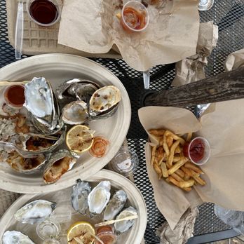 The Birds Cafe - Oysters - Seafood Near Me - Bodega Bay, California