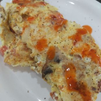 Moonlight Diner - With a splash of Frank's Red Hot - Diners Near Me - Glenside, Pennsylvania