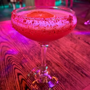 Tipsy Flamingo - Candy Rain - rum drink - Cocktail Bars Near Me - Miami, Florida Tipsy Flamingo - Candy Rain - rum drink - Cocktail Bars Near Me - Miami, Florida