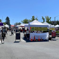 Cedar Mill Farmer's Market - Market entrance