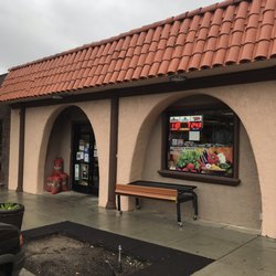 Commerce Produce & Deli - Front