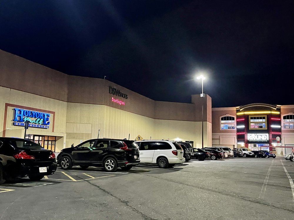 DSW DESIGNER SHOE WAREHOUSE Updated September 2024 17 Photos 50