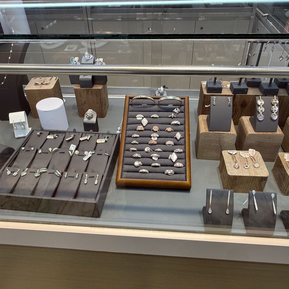 Feathers Galleria - Jewelry Near Me - Santa Fe, New Mexico Feathers Galleria - Jewelry Near Me - Santa Fe, New Mexico