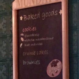 Munday's - Cookies: chocolate chip, white chocolate macadamia nut, & black and white. Crumb cake! Brownies! (They serve ice cream as well) - menu, tacos - American Near Me - Huntington, New York