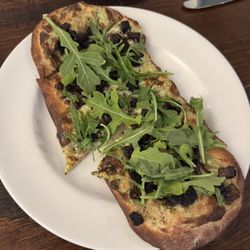 Flatbread with boursin, roasted mushroom & hot honey