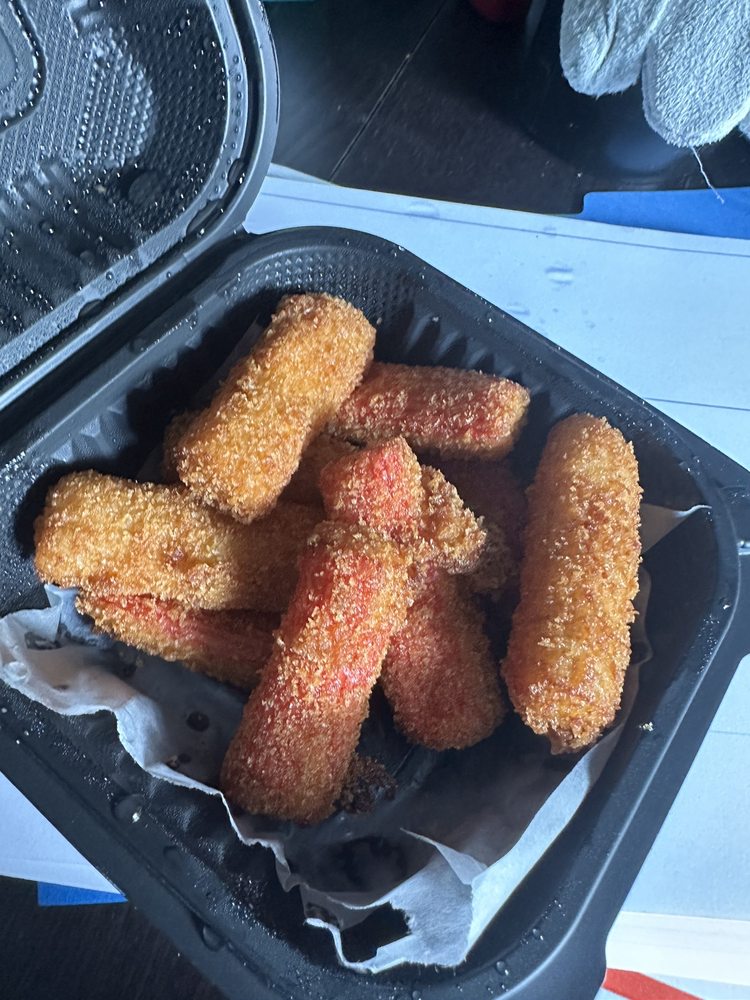 AMERICA’S BEST WINGS Updated September 2024 19 Photos & 30 Reviews