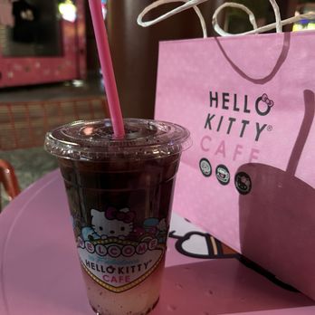 Hello Kitty Cafe - Blueberry lemonade - Desserts Near Me - Las Vegas, Nevada Hello Kitty Cafe - Blueberry lemonade - Desserts Near Me - Las Vegas, Nevada