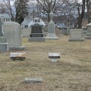 Oak Grove Cemetery - Some little ones - Funeral Services & Cemeteries Near Me - Gloucester, Massachusetts