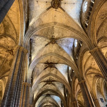 Catedral de Barcelona - Landmarks & Historical Buildings Near Me - Barcelona, B Catedral de Barcelona - Landmarks & Historical Buildings Near Me - Barcelona, B