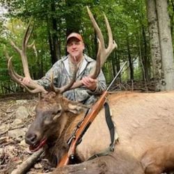 Moonshine Ranch Outfitters - Preserve elk 2022