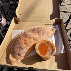 Daddio's Grille - This is the Biggest cheese calzone i ever saw !!