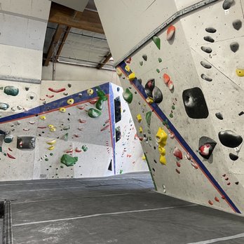 Hangar 18 - Long Beach - Climbing Near Me - Signal Hill, California Hangar 18 - Long Beach - Climbing Near Me - Signal Hill, California