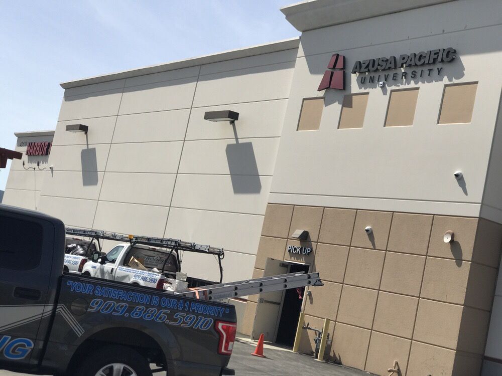 Slide of H&M ROOFING