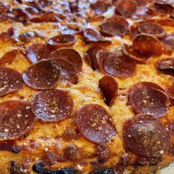 OH Pizza & Wings - Worthington - Old world pepperoni pizza