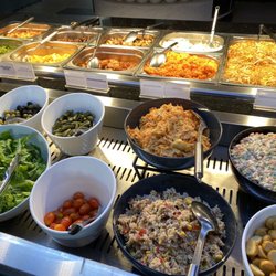 Kyo Wok Grill - サラダやアジア料理