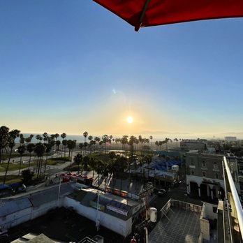 High Rooftop Lounge - The view - Lounges Near Me - Venice, California High Rooftop Lounge - The view - Lounges Near Me - Venice, California