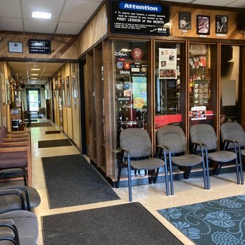 Blue Sky Music Studios - Waiting area and music store - Musical Instruments & Teachers Near Me - Delmar, New York