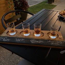 Vine & Plate - Bourbon flight