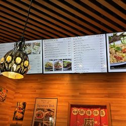Huong Nam - Menu and decor