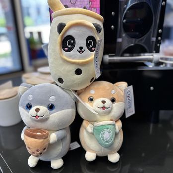 O2 Lounge - three stuffed animals on a counter - Bubble Tea Near Me - Lake Geneva, Wisconsin O2 Lounge - three stuffed animals on a counter - Bubble Tea Near Me - Lake Geneva, Wisconsin