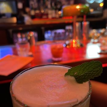 Barney's Beanery - Forgot the name of the cocktail.. something with gin and pineapple juice (some sort of mule?) - Breakfast & Brunch Near Me - Westwood, California