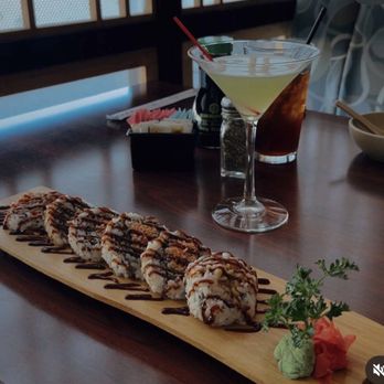 Tomo - big mama roll and an apple martini - Sushi Bars Near Me - New Albany, Indiana Tomo - big mama roll and an apple martini - Sushi Bars Near Me - New Albany, Indiana