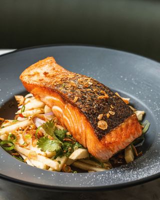Ve La Thai Fine Dining Restaurant & Wine by null